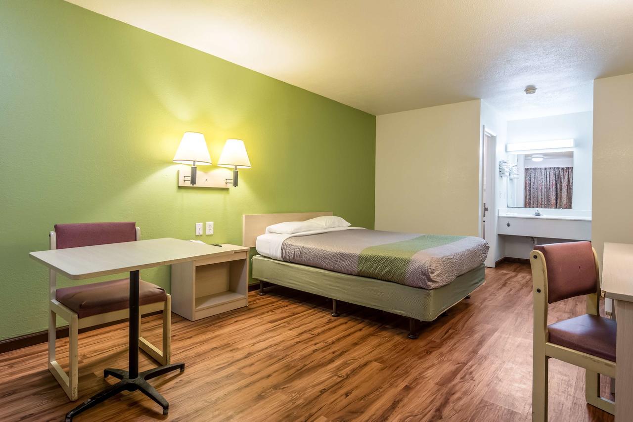 Motel 6 Chattanooga East Екстер'єр фото