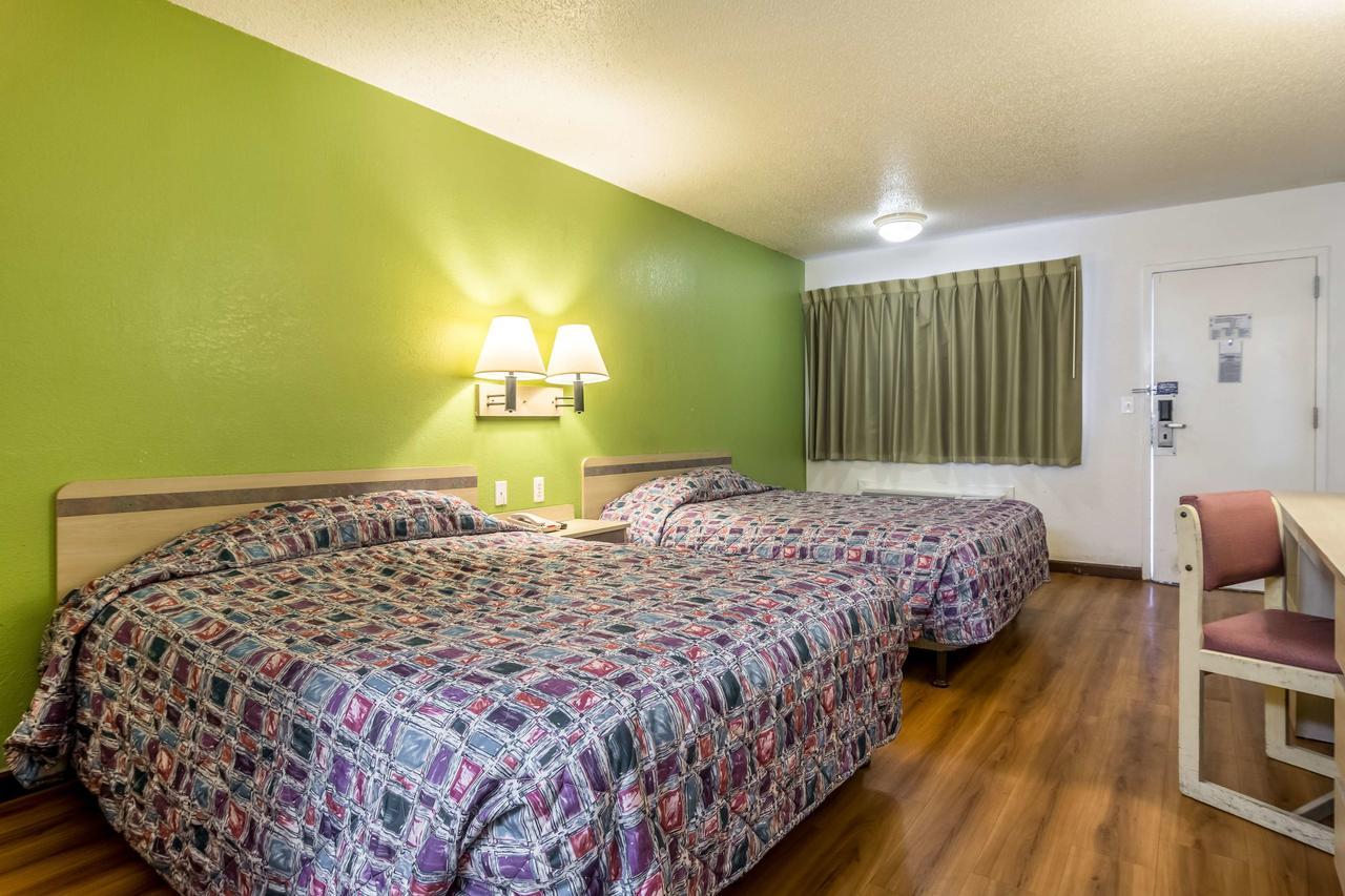 Motel 6 Chattanooga East Екстер'єр фото