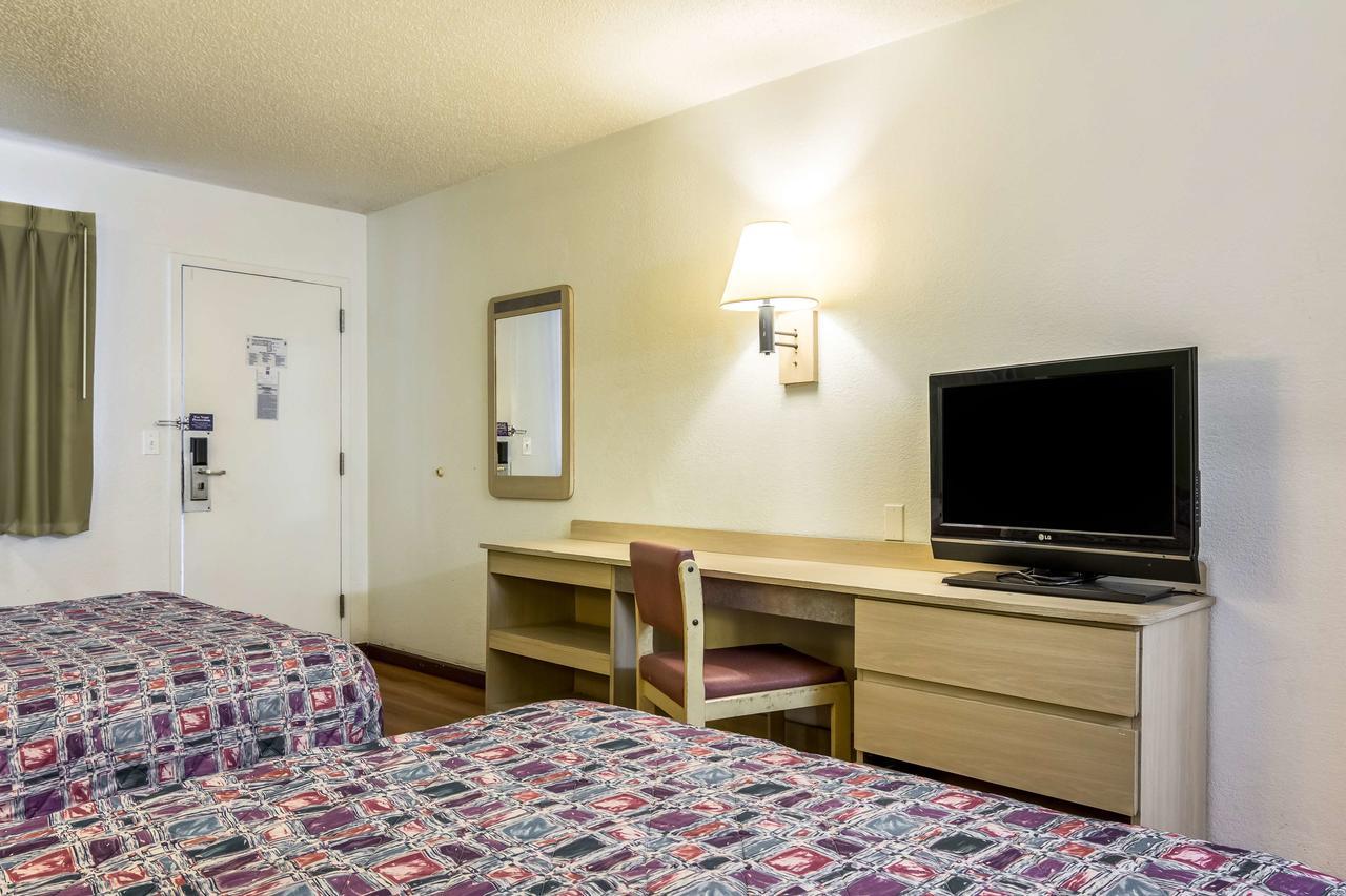 Motel 6 Chattanooga East Екстер'єр фото