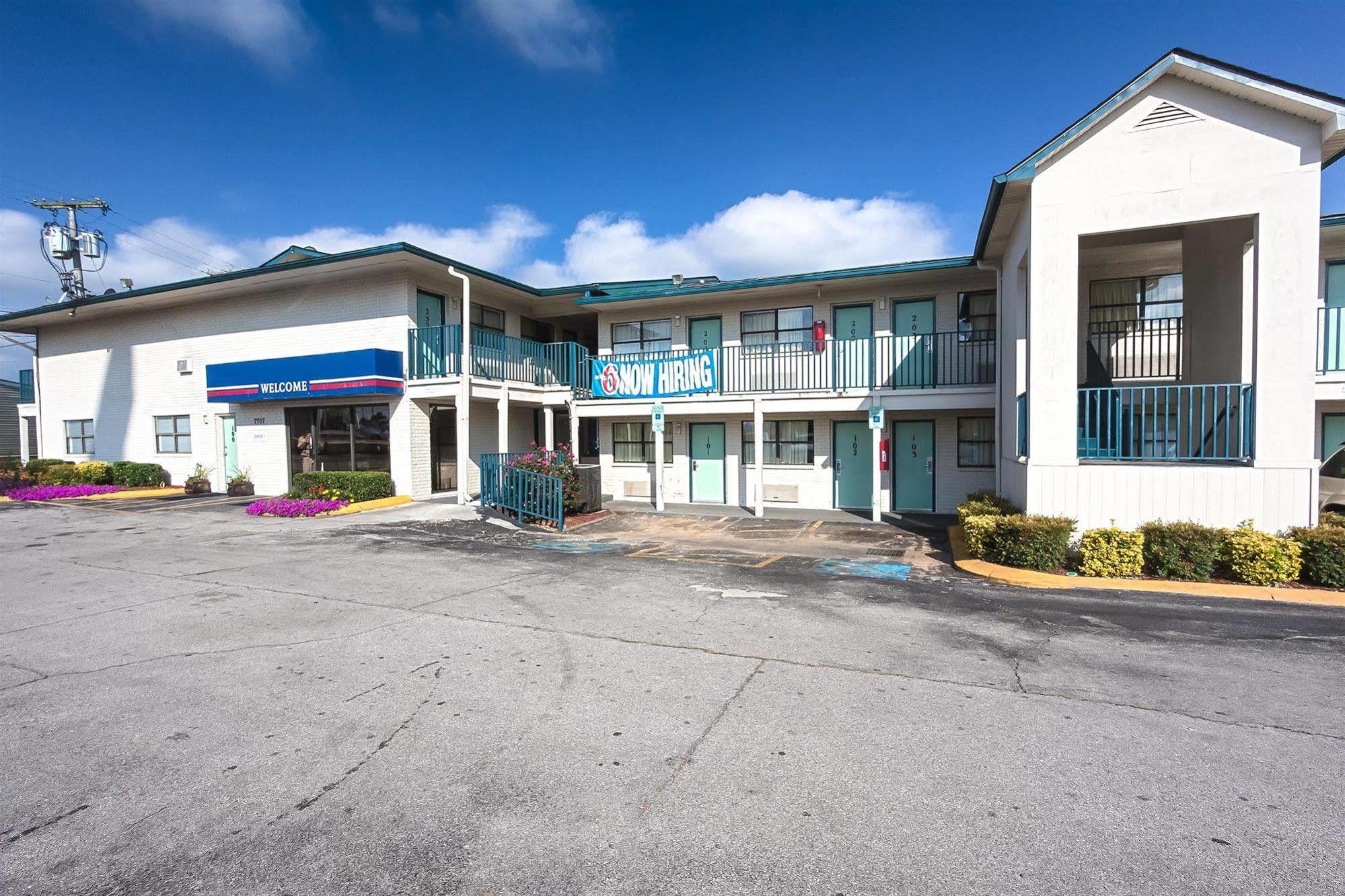 Motel 6 Chattanooga East Екстер'єр фото