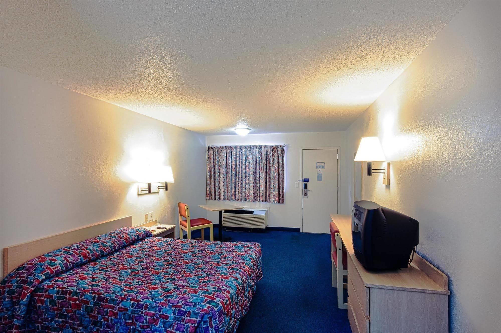 Motel 6 Chattanooga East Екстер'єр фото