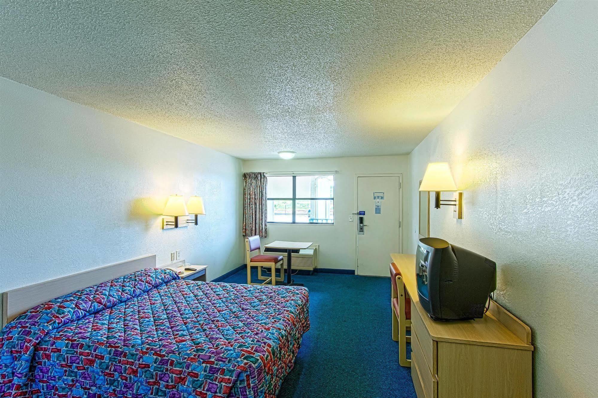 Motel 6 Chattanooga East Екстер'єр фото