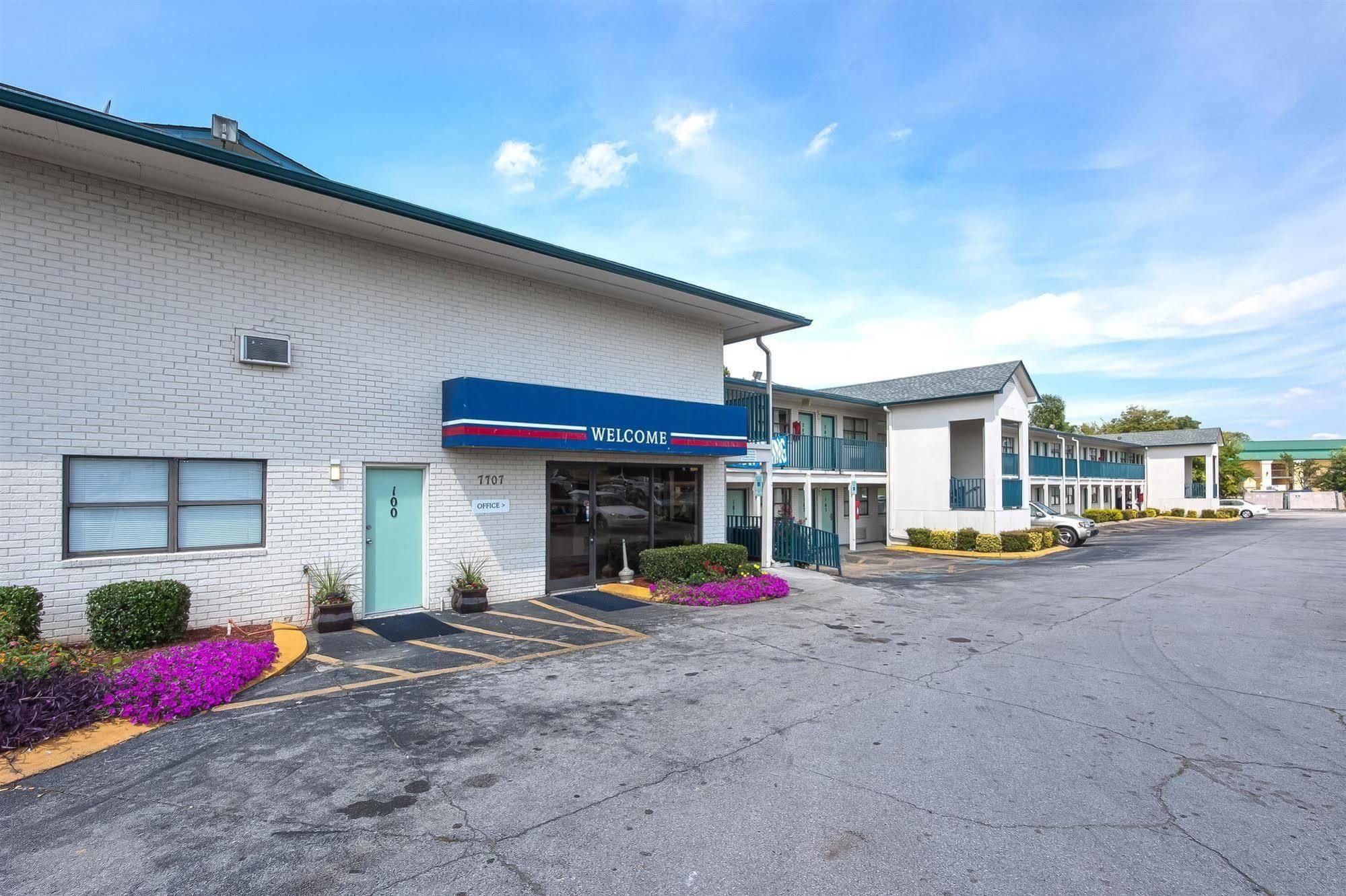 Motel 6 Chattanooga East Екстер'єр фото