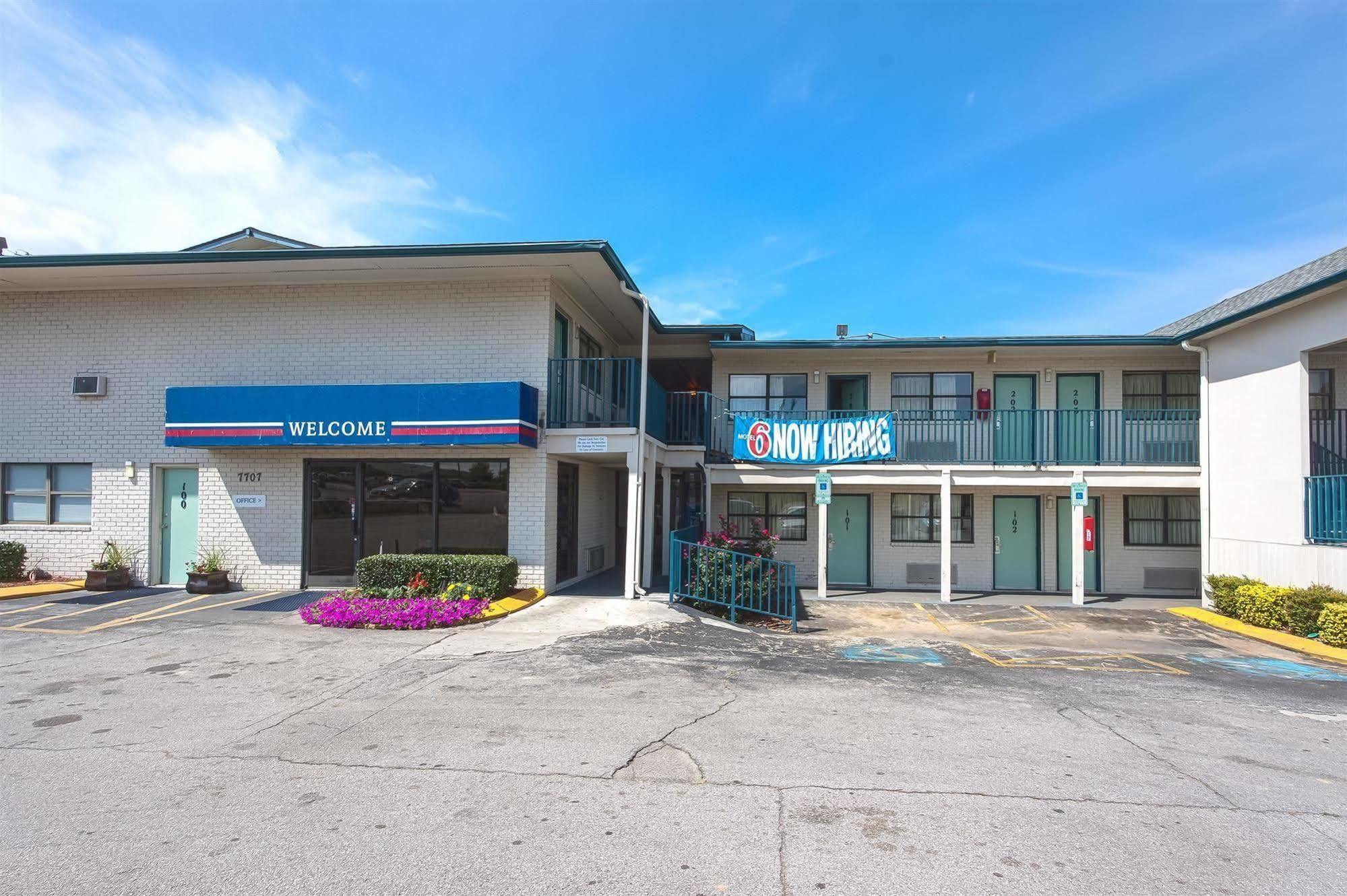 Motel 6 Chattanooga East Екстер'єр фото